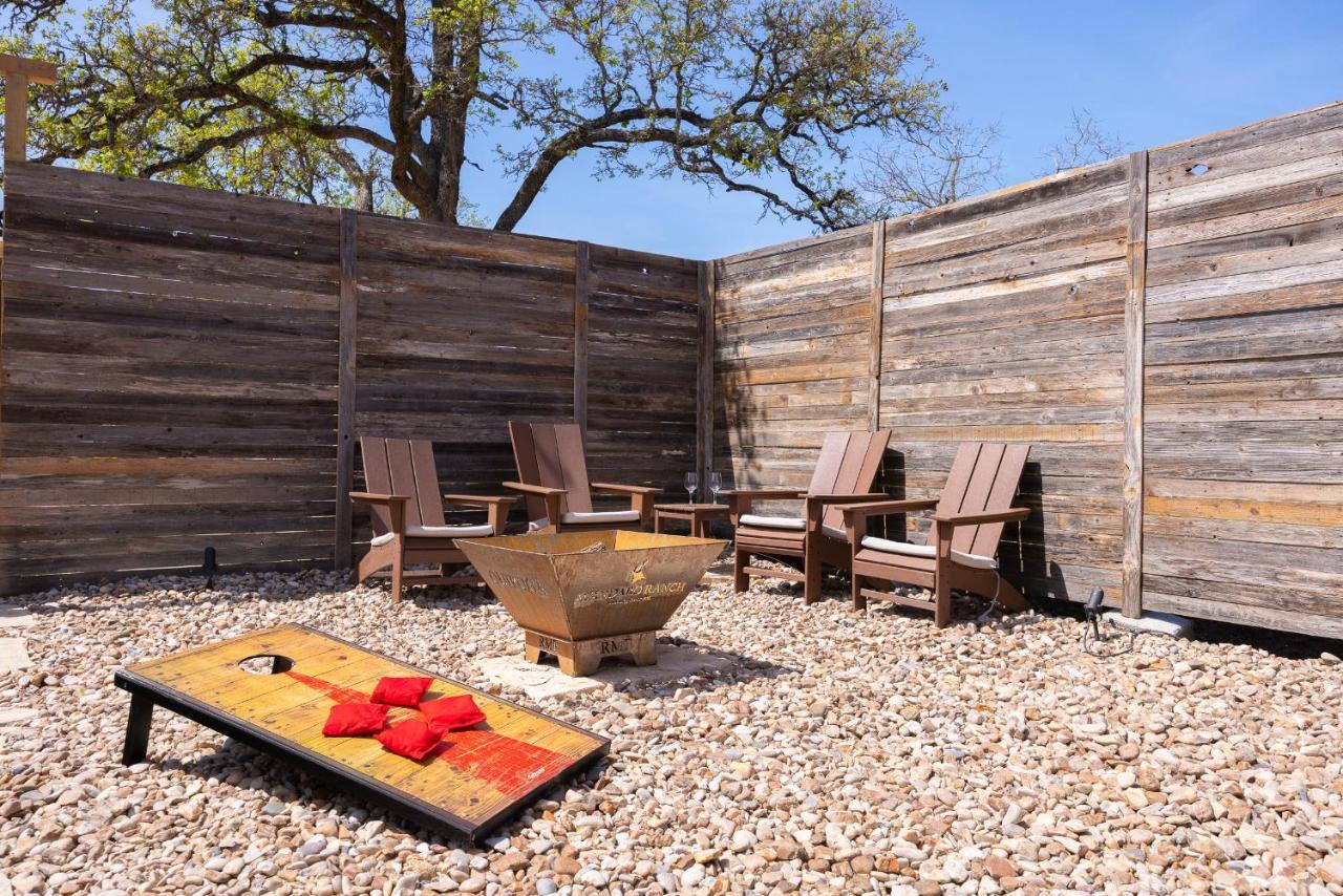 Romantic Tiny Luxury Retreat W Heated Pool, Sauna N Outdoor Shower In Wimberley 10 Acres Exteriör bild