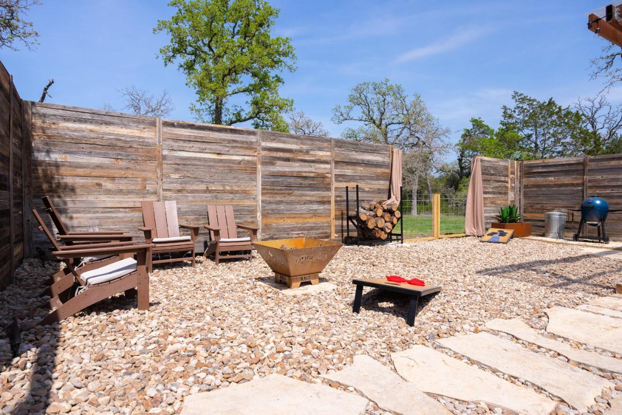 Romantic Tiny Luxury Retreat W Heated Pool, Sauna N Outdoor Shower In Wimberley 10 Acres Exteriör bild