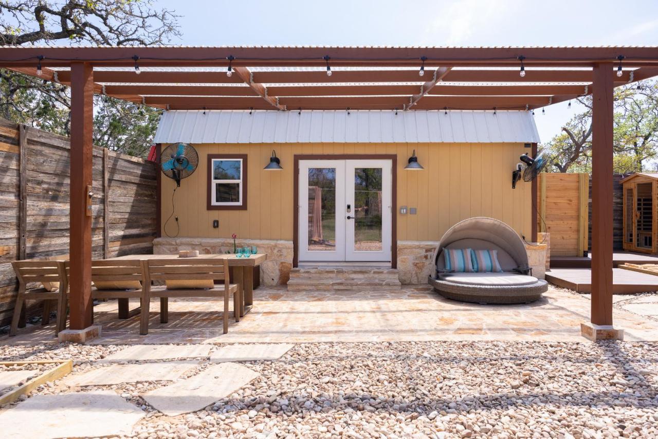 Romantic Tiny Luxury Retreat W Heated Pool, Sauna N Outdoor Shower In Wimberley 10 Acres Exteriör bild