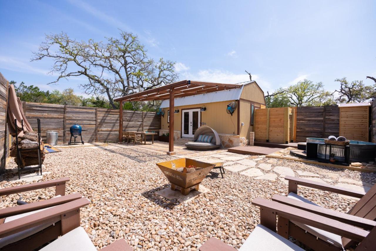 Romantic Tiny Luxury Retreat W Heated Pool, Sauna N Outdoor Shower In Wimberley 10 Acres Exteriör bild