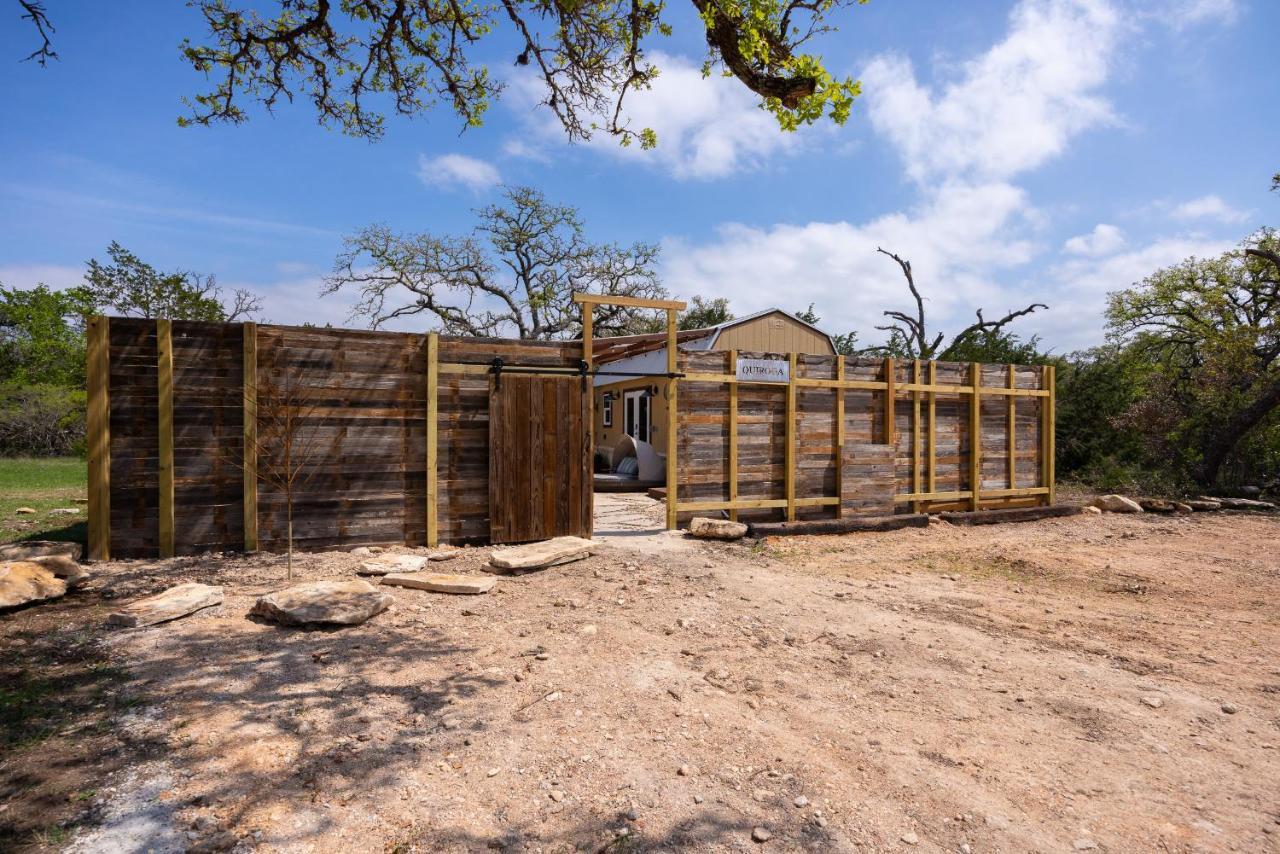 Romantic Tiny Luxury Retreat W Heated Pool, Sauna N Outdoor Shower In Wimberley 10 Acres Exteriör bild