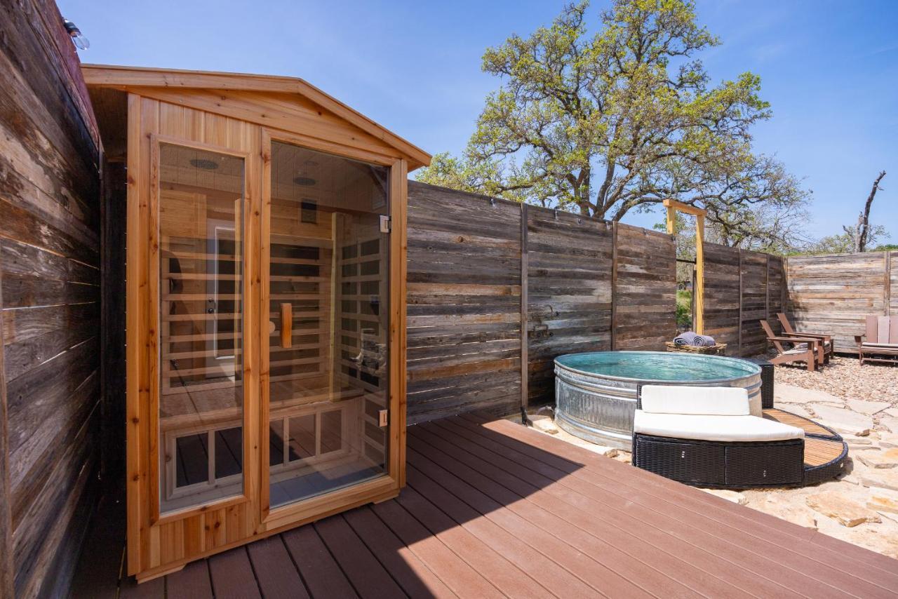 Romantic Tiny Luxury Retreat W Heated Pool, Sauna N Outdoor Shower In Wimberley 10 Acres Exteriör bild