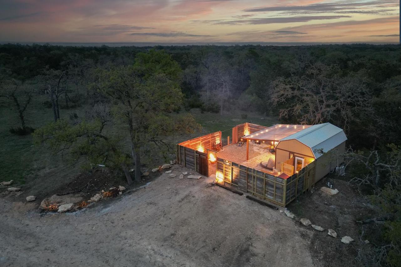 Romantic Tiny Luxury Retreat W Heated Pool, Sauna N Outdoor Shower In Wimberley 10 Acres Exteriör bild