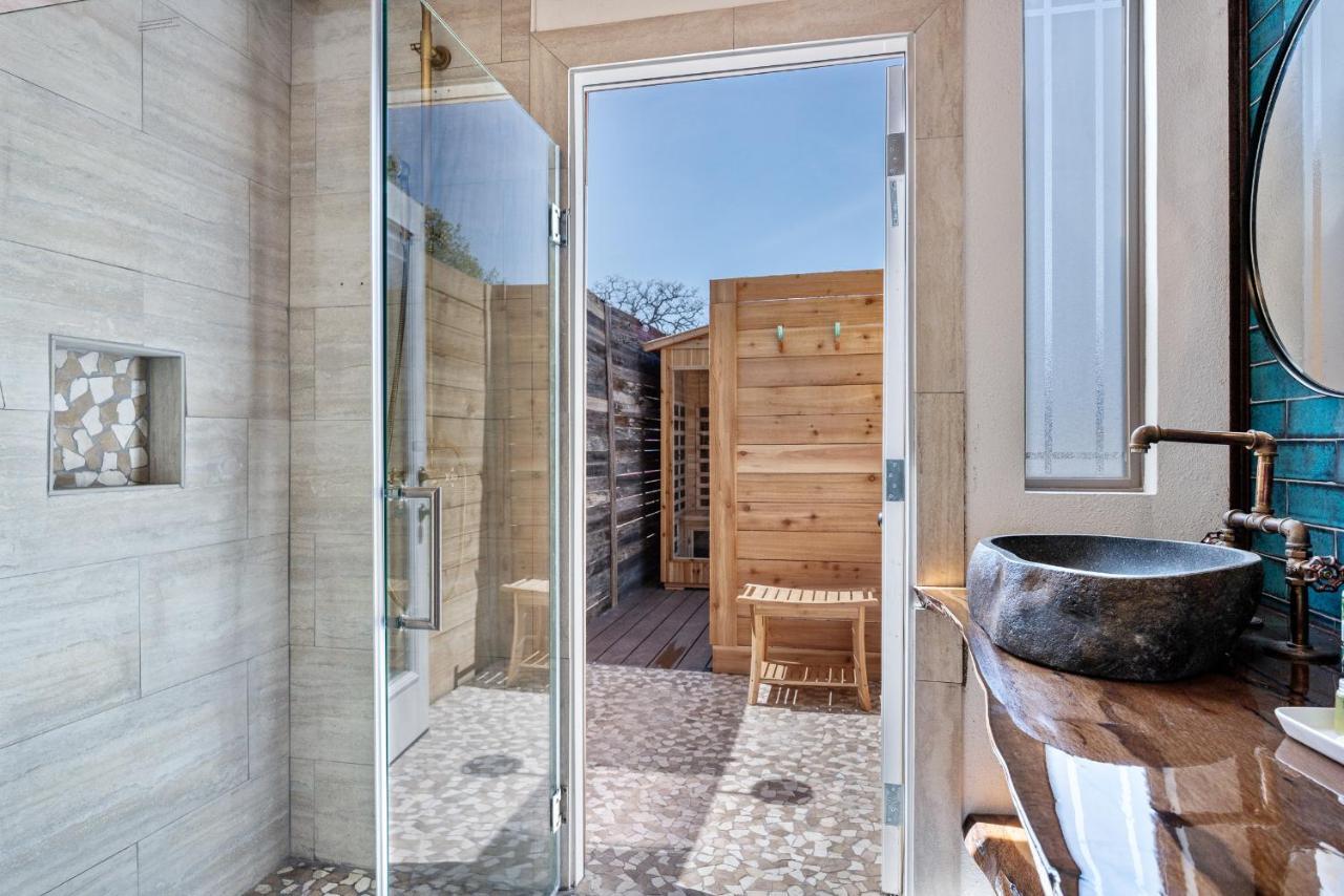 Romantic Tiny Luxury Retreat W Heated Pool, Sauna N Outdoor Shower In Wimberley 10 Acres Exteriör bild
