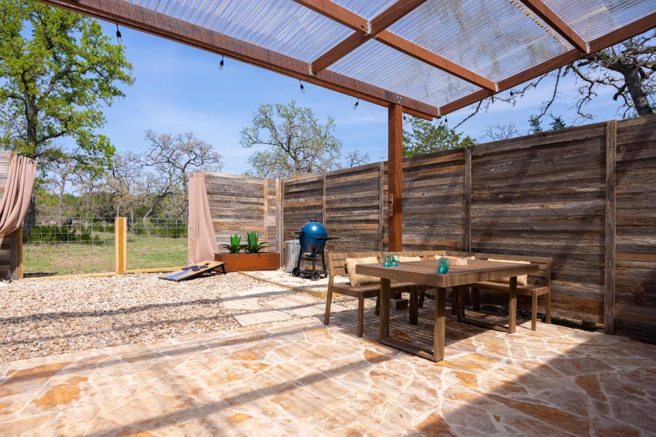 Romantic Tiny Luxury Retreat W Heated Pool, Sauna N Outdoor Shower In Wimberley 10 Acres Exteriör bild