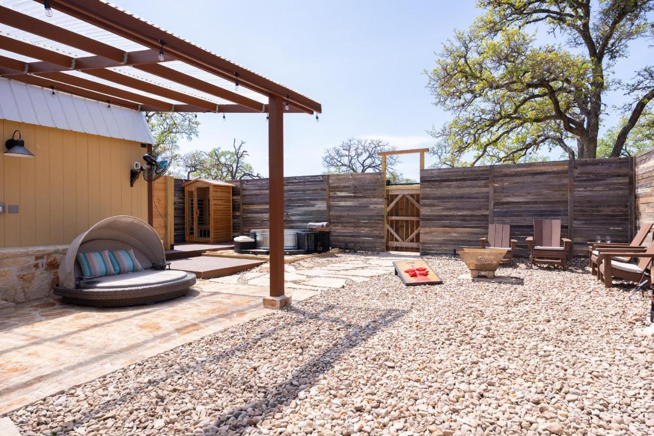 Romantic Tiny Luxury Retreat W Heated Pool, Sauna N Outdoor Shower In Wimberley 10 Acres Exteriör bild